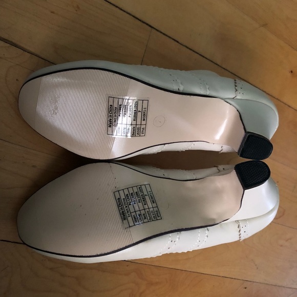 Cream lace up heels - Picture 4 of 4